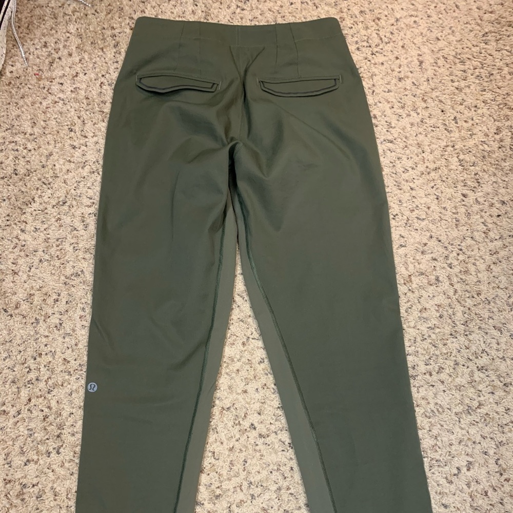 Lululemon & go city trek ankle trouser size 4